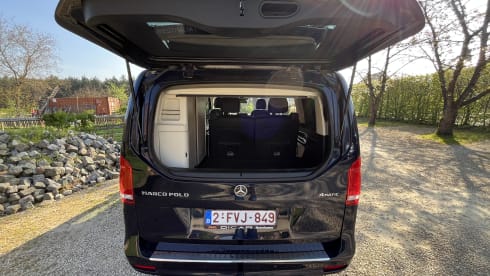 Sprokmobiel – 4p Mercedes-Benz campervan uit 2022