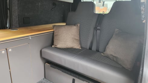Valerie – Craig's Camper - VW Transporter 4 Berth + Awning
