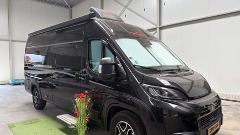 Making Memories 13 – 2025 Dethleffs Globetrail met Automaat en Dakairco. Elegant en Betrouwbaar