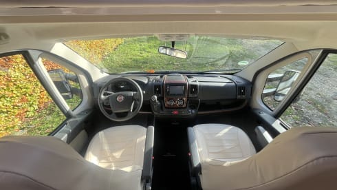 Nova – Nova - Luxury Camper - Spacious inside, compact outside!