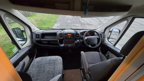 Boxer – 2 berth Peugeot Boxer campervan 