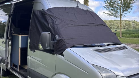 2-seater Volkswagen bus from 2009