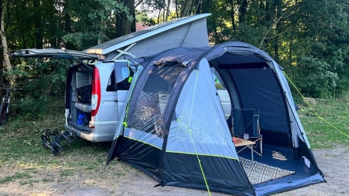 4p Mercedes-Benz campervan from 2007