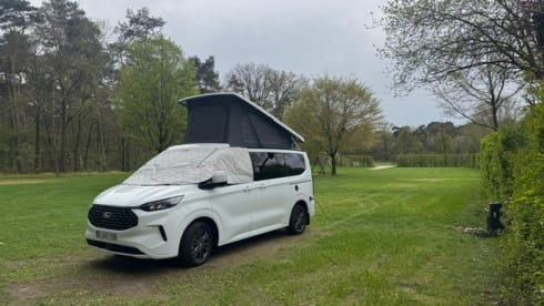 Joe – 4-seater Ford campervan from 2026