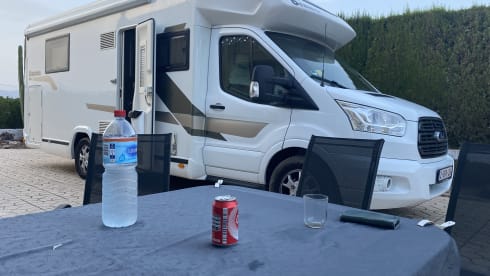 Cocoon Tessoro 494  – 4p Benimar semi-integrated uit 2017