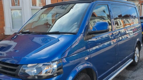 Blue Belle – Volkswagen campervan ready for fun!