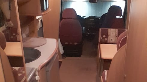 6 berth Swift semi-integrated from 2004