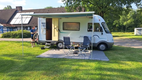 B544 – 5p Hymer integrated uit 1999