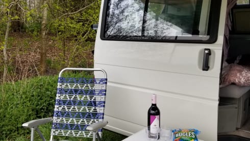white house! Go on an unforgettable road trip with this T4 Westfalia!