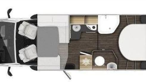 Holly – 2025 Roller Team Zener 696- 5 berth 
