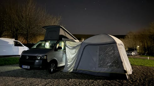 Harley – T5 VW Pop-top 4 Berth (SWB) Campervan (2010)