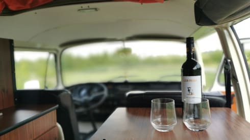 Maxima – A moment back in time with a Volkswagen T2 - Completely restored!