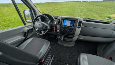 Benz – 2p Mercedes-Benz bus uit 2017