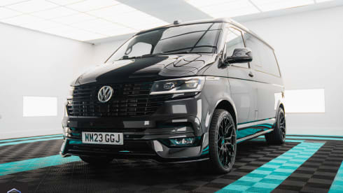 WEEKENDER TWO – 4 berth Volkswagen Campervan - AUTOMATIC
