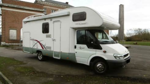 Camper familiare bello e grande per 6 persone