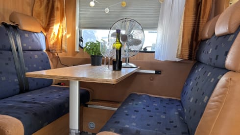 Huisje op wielen – Compact 6p Dethleffs alcove from 2009