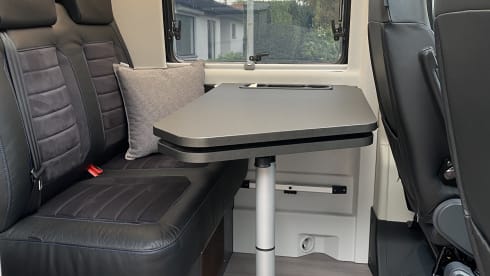 Adria twin Supreme fiat ducato automaat – Beautiful camper van for rent