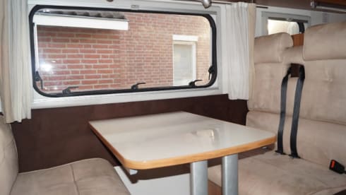 Adventurous family camper with the extra option of a trailer