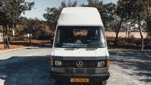 Bennie – Bennie The Van - Portugal