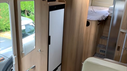 Time-Out – Ford Semi-Integrated Camper With Tow Bar, Bicycle Carrier And Large Garage