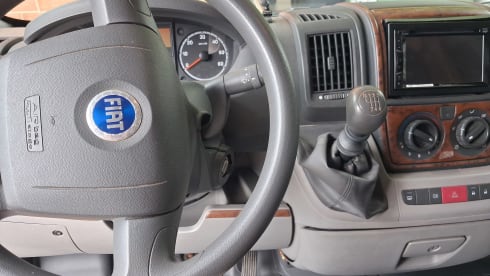 Mobilhome 06 – Fiat alcove 6p