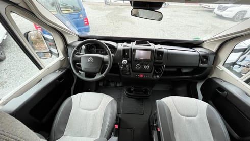 A70 DK – Motorhome SunLiving A70 DK Alkoven #Family vacation