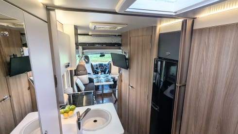 Bateau semi-intégré Swift 6 couchages de 2018