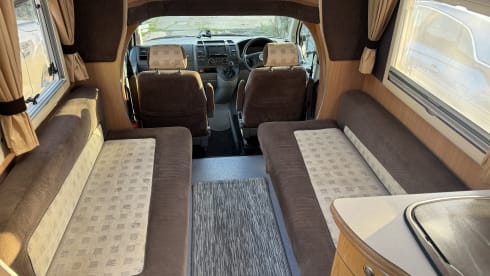 Honeybee  – Volkswagen semi-intégré 2 places de 2008