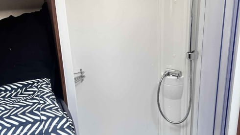 Breezer – Very complete and luxurious camper LMC 4 persons