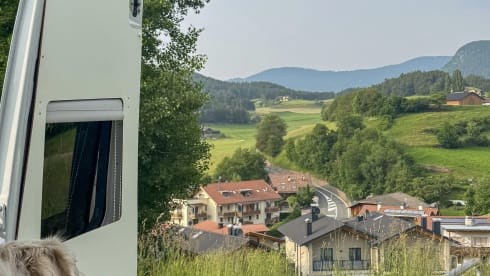 2p Mercedes-Benz bus from 2024