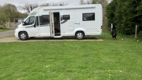 4 berth Swift Escape 674 Motorhome