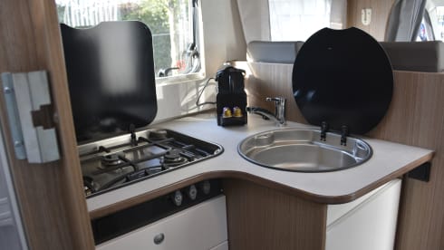 Carado T339 – ULTIMATE FREEDOM! Luxurious and complete camper with Queensbed and Luxurious interior