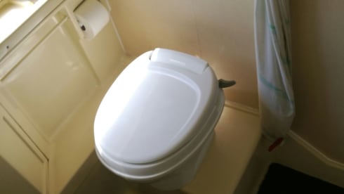 ANDREAF – MOTORHOME LAIKA LASERHOME 6 BEDS solar panel