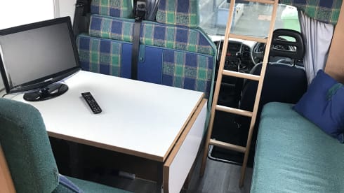 Burtie – 5 berth Bürstner semi-integrated from 2003