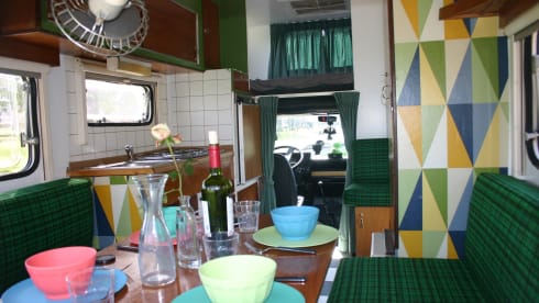 Kermit – Unieke Oldtimer alkoof voor vier personen! 