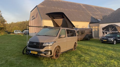 The Drifter – Volkswagen Bulli T6.1 campervan