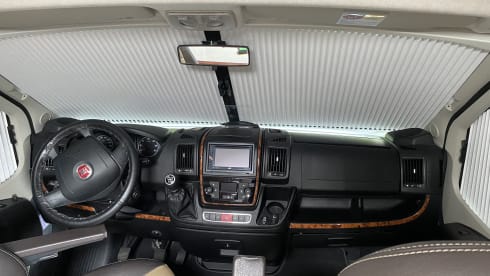 3p Dethleffs T 6700 half integral, from 2012