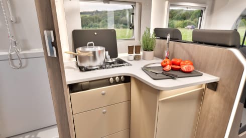 Charly – 4p Carado semi-integrated from 2026