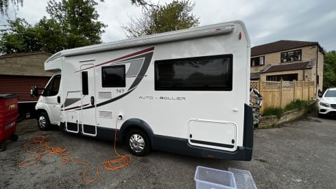 Rewind – Escapade familiale de luxe : camping-car moderne à 6 couchettes prêt pour l'aventure !