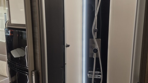 Mc louis – 4p McLouis semi-integrated uit 2025