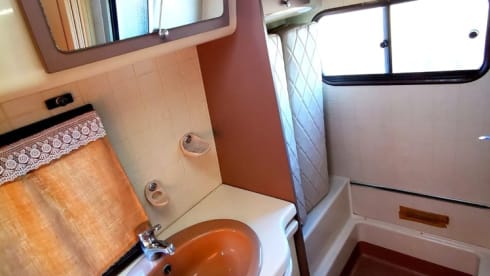 Rent a Campervan Blue CLassics ‘s Le Voyageur