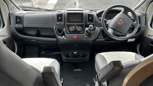 Minnie – 6 berth Roller Team semi-integrated from 2021