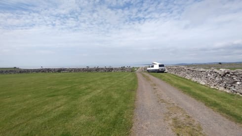 Misty Miles – 2p Volkswagen campervan from 2001
