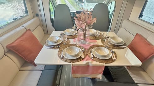 Mobilhome Op Sjok – Familievriendelijke Mobilhome – RollerTeam 274 TL Ruim Comfortabel (4p)