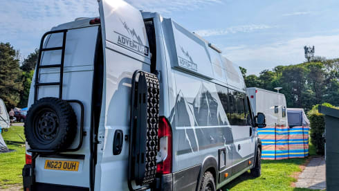 Perfect adVANtures – Brand new! Luxury campervan, suitable for up to 5 persons