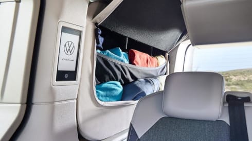 4p Volkswagen campervan uit 2025