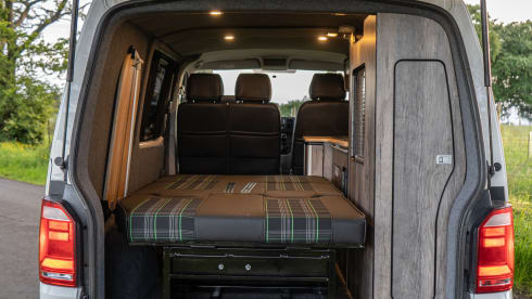 Nevis – Camper Volkswagen a 5 posti letto del 2018