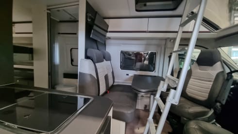 Adria Twin Sport 640 SGX – New 2025 spacious Campervan for 4