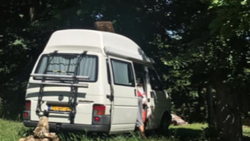 “De Witte Bus” – VW T4 Dehler Maxivan