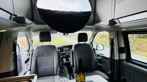 Maggie – VW California Surf - Sleeps 4, home comforts! Heater